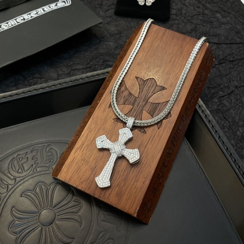 Ch*0me He**ts necklaces